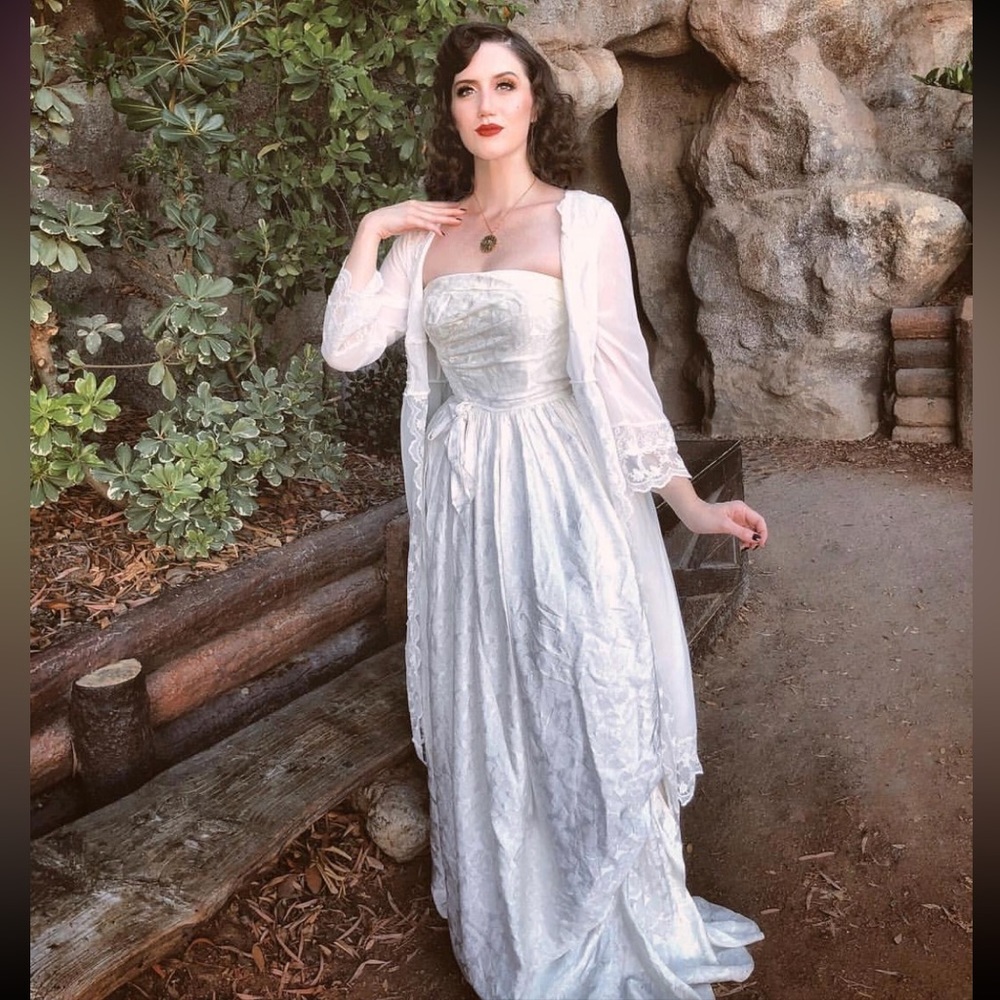 Amazing off white true vintage strapless gown
